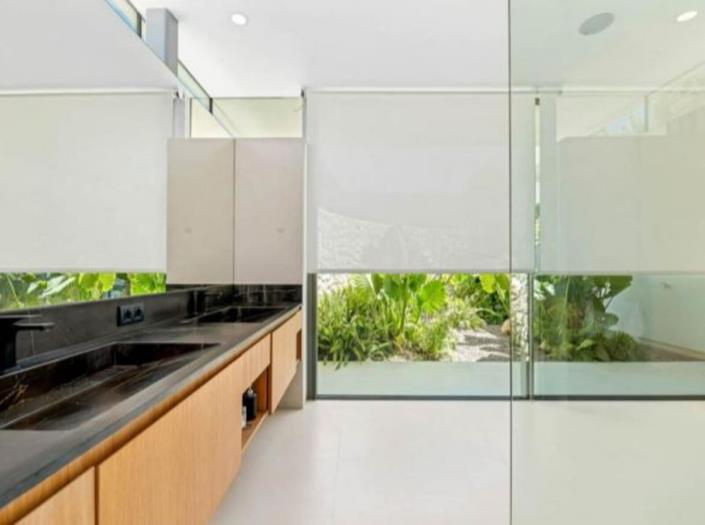 Image No.15-4 Bed Villa for sale