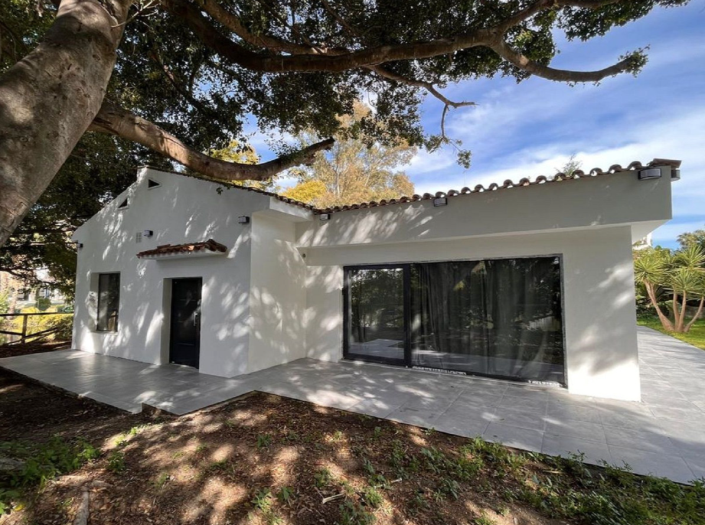 Image No.1-3 Bed Villa / Detached for sale