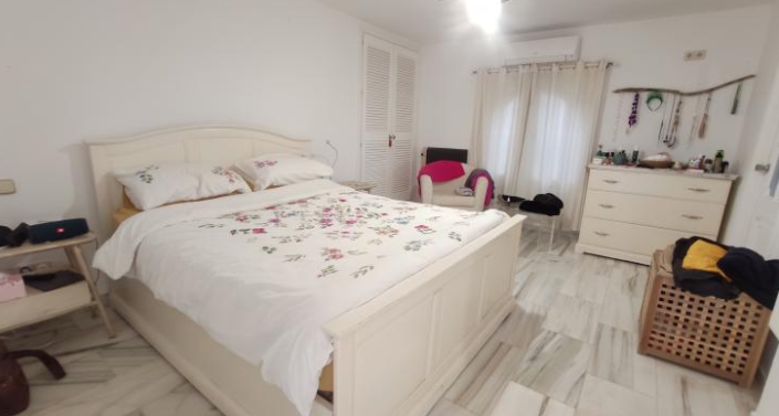 Image No.6-4 Bed Villa / Detached for sale