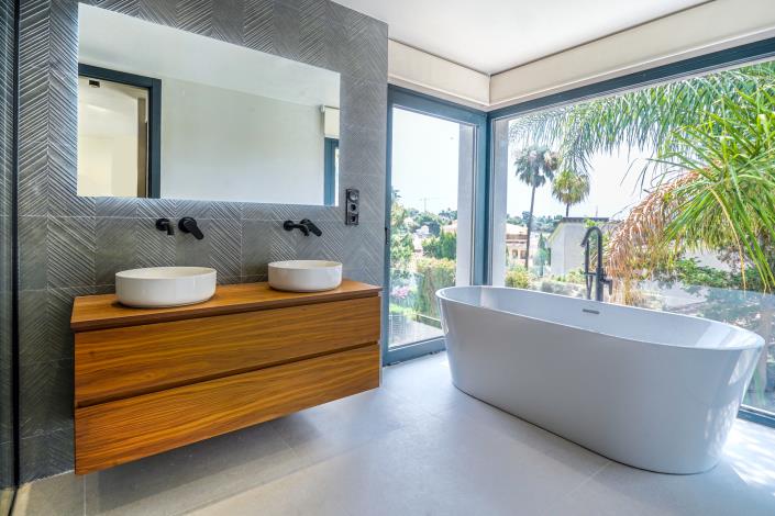 Image No.23-5 Bed Villa for sale