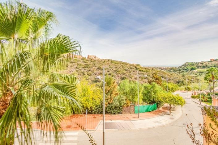 Image No.16-2 Bed Apartment for sale