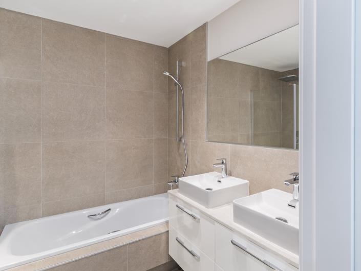 Image No.18-5 Bed Apartment for sale