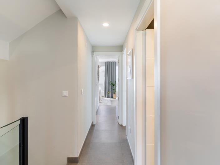 Image No.28-5 Bed Apartment for sale