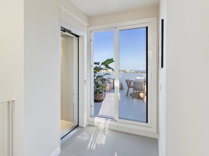 Image No.18-4 Bed Townhouse for sale