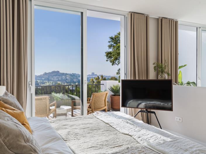 Image No.21-4 Bed Townhouse for sale