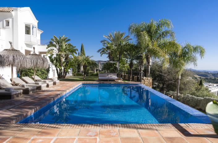 Image No.1-Villa de 6 chambres à vendre à Altos de los Monteros