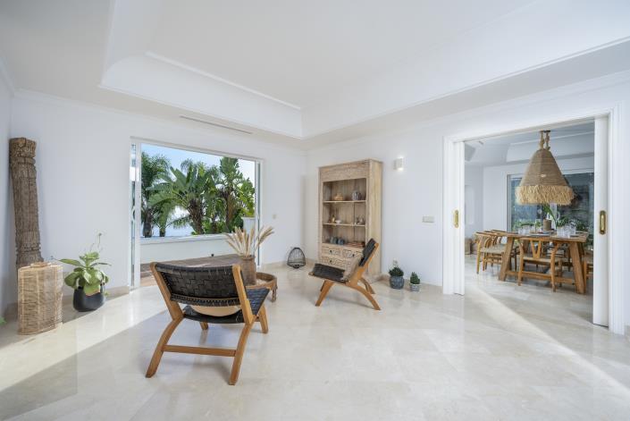 Image No.17-6 Bed Villa for sale