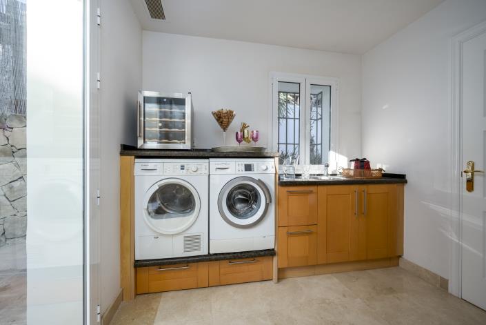 Image No.25-6 Bed Villa for sale