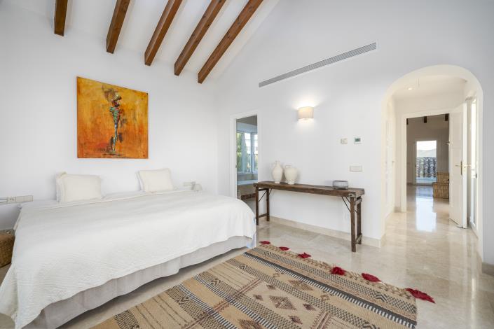 Image No.42-6 Bed Villa for sale