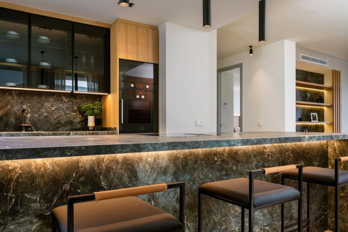 Image No.19-3 Bed Townhouse for sale