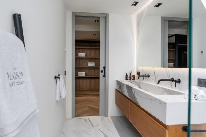 Image No.44-3 Bed Townhouse for sale