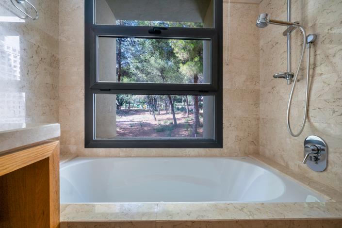 Image No.45-3 Bed Apartment for sale