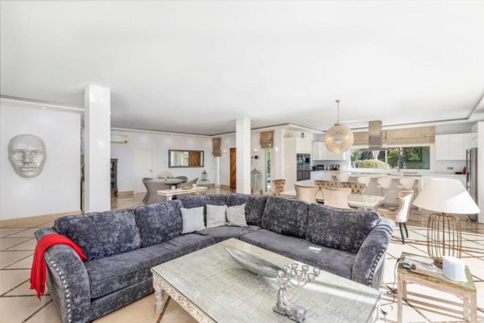 Image No.5-4 Bed Villa for sale