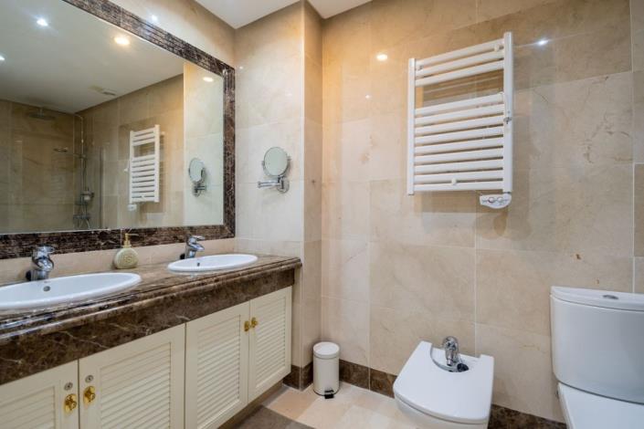 Image No.26-Maison de ville de 3 chambres à vendre à Estepona