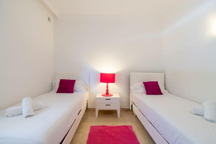 Image No.20-2 Bed Apartment for sale