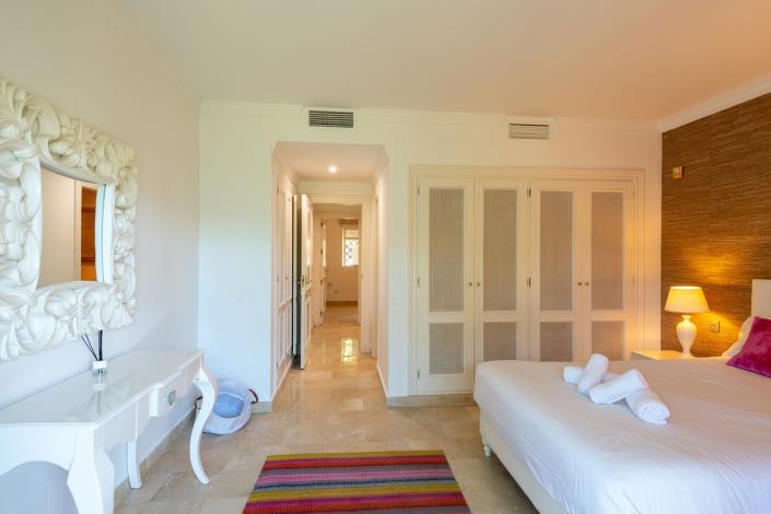 Image No.23-2 Bed Apartment for sale