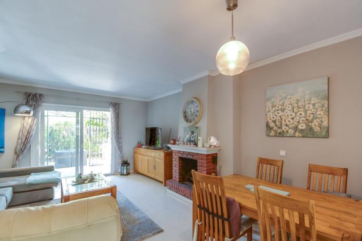 Image No.11-2 Bed Townhouse for sale