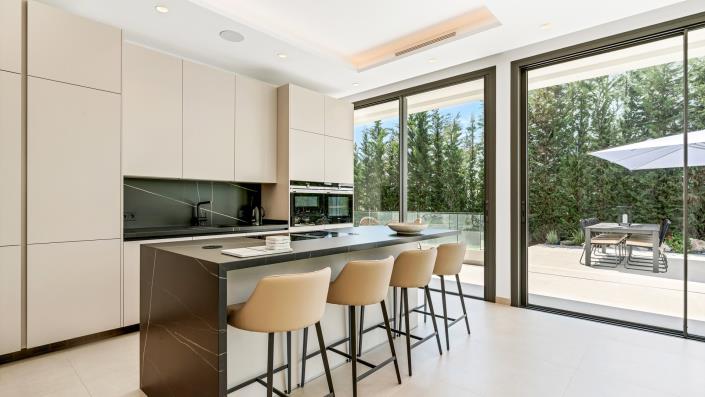 Image No.8-4 Bed Villa for sale