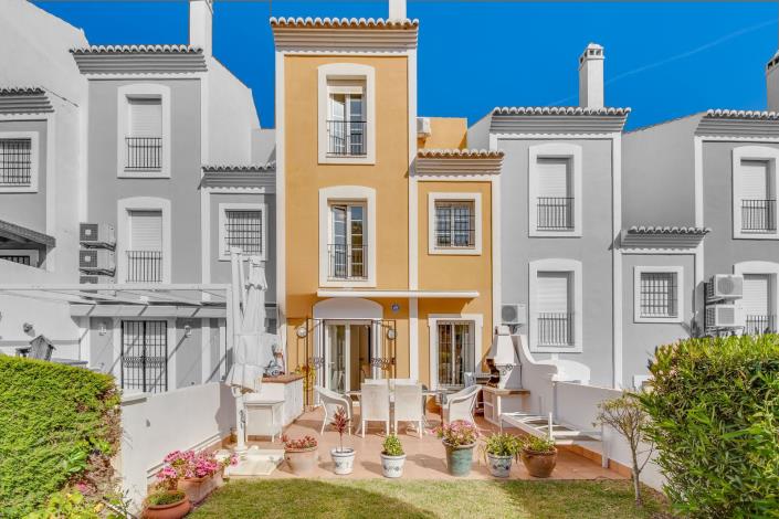 Image No.3-3 Bed Townhouse for sale