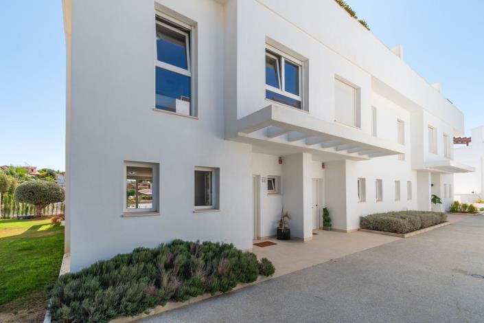 Image No.8-4 Bed Townhouse for sale