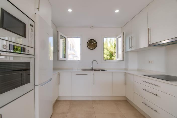 Image No.10-4 Bed Townhouse for sale