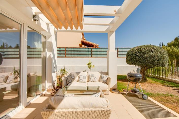 Image No.15-4 Bed Townhouse for sale