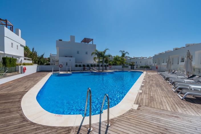 Image No.24-4 Bed Townhouse for sale