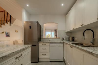 9-467d0cee5b725f3ef65f102a0c2e69c0