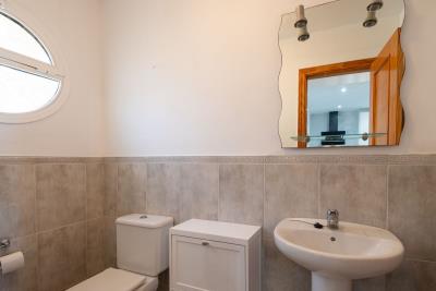 10-bb915d1cb19341576dcdc994b81ab9c5