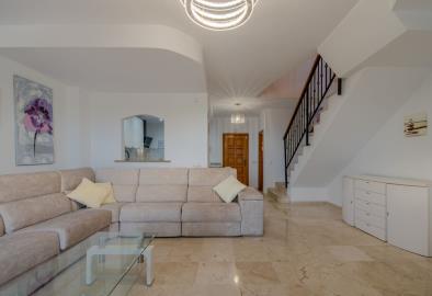 13-5fd73dea700db77384c091ca9818b1a9