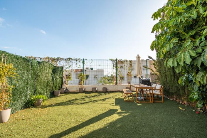 Image No.12-2 Bed Apartment for sale