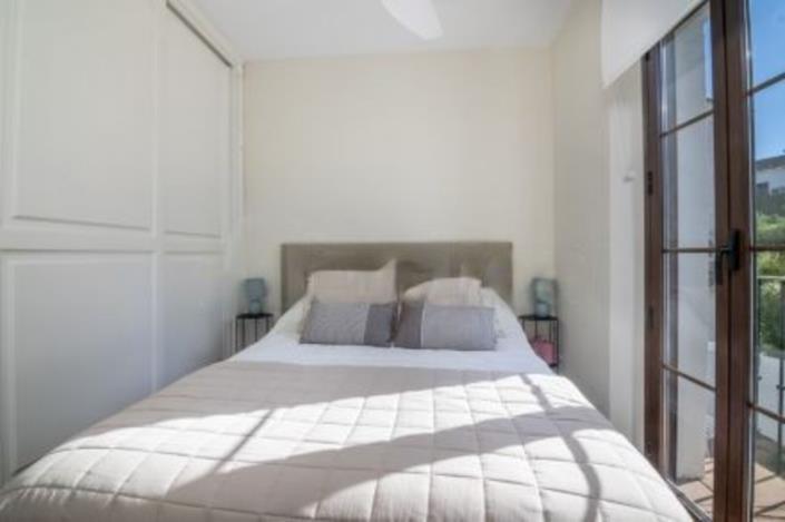 Image No.6-2 Bed Townhouse for sale