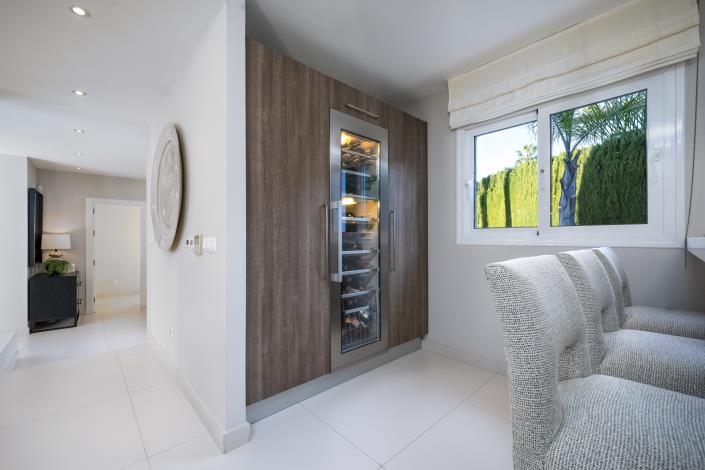 Image No.14-4 Bed Villa for sale