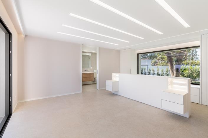 Image No.10-4 Bed Villa for sale