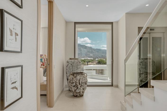 Image No.11-4 Bed Semi-Detached for sale