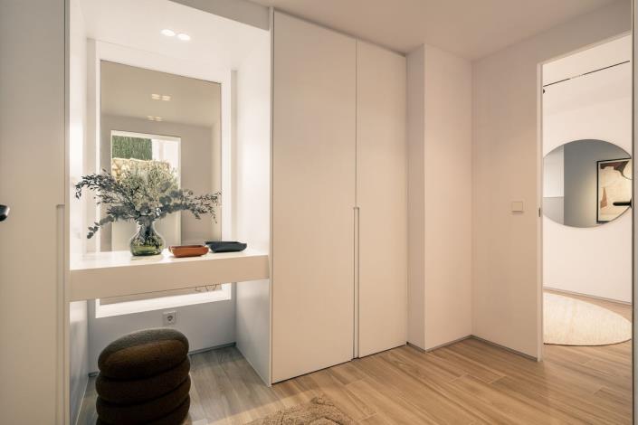 Image No.11-4 Bed Townhouse for sale