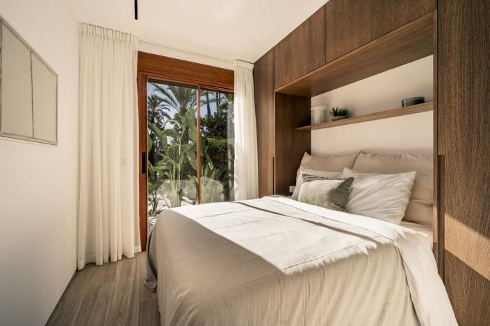 Image No.15-4 Bed Townhouse for sale