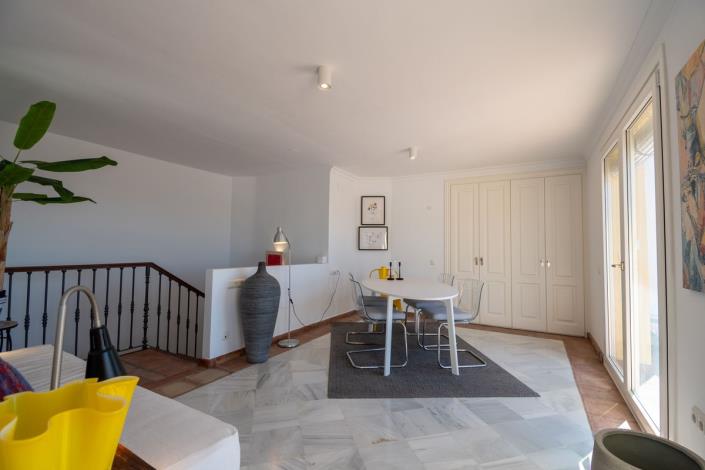 Image No.45-3 Bed Townhouse for sale