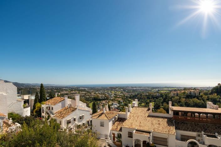 Image No.47-3 Bed Townhouse for sale