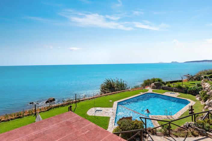 Image No.21-3 Bed Townhouse for sale