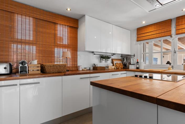 Image No.10-3 Bed Townhouse for sale