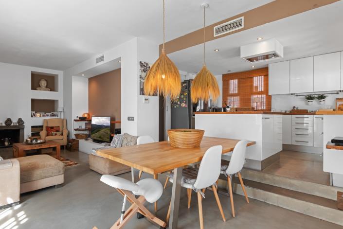 Image No.24-3 Bed Townhouse for sale