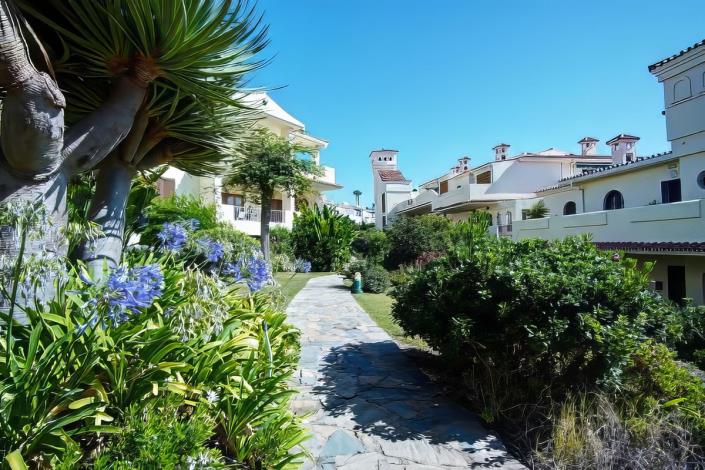 Image No.28-2 Bed Apartment for sale