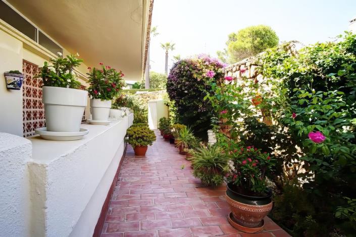 Image No.30-2 Bed Apartment for sale