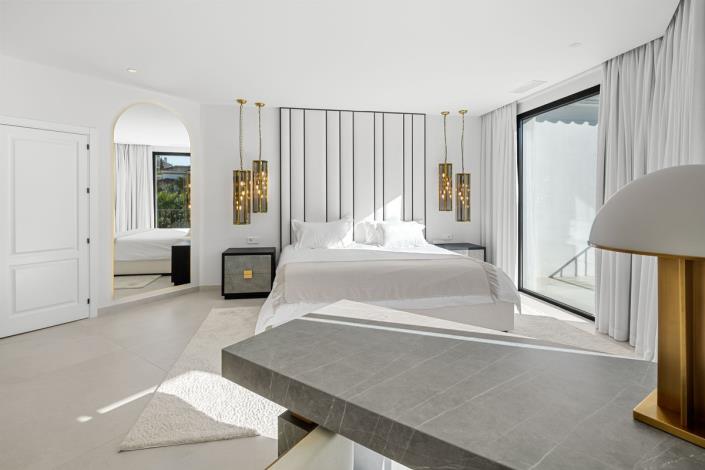 Image No.6-6 Bed Villa for sale