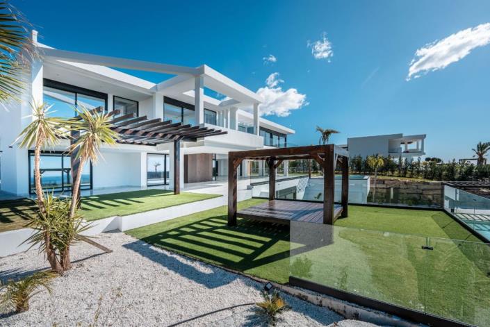 Image No.10-5 Bed Villa for sale