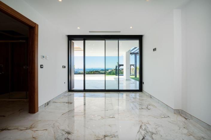 Image No.19-5 Bed Villa for sale