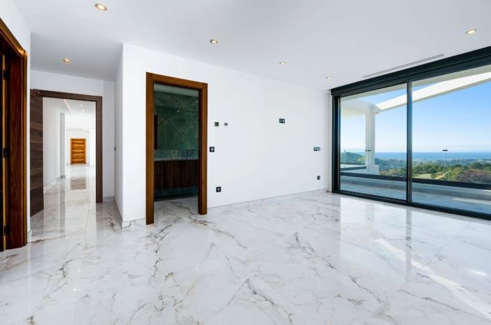 Image No.23-5 Bed Villa for sale