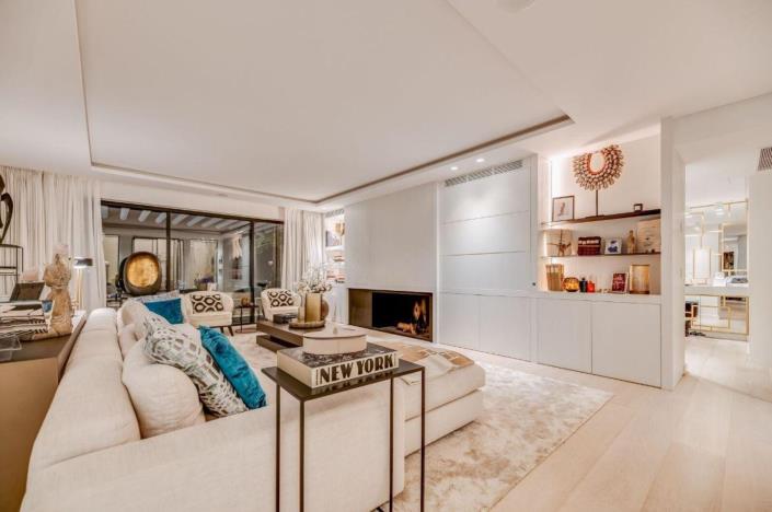 Image No.8-5 Bed Villa for sale