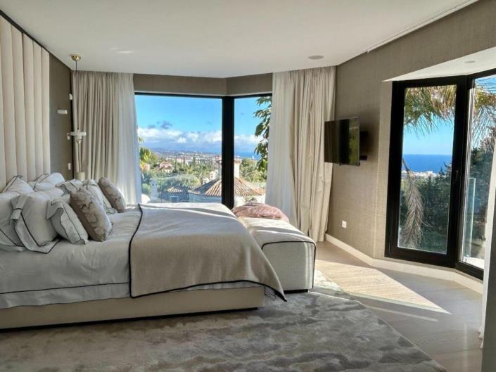 Image No.11-5 Bed Villa for sale